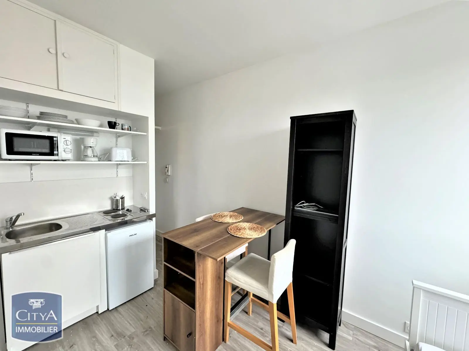 Photo 1 Appartement 1 pièce 15.04m²