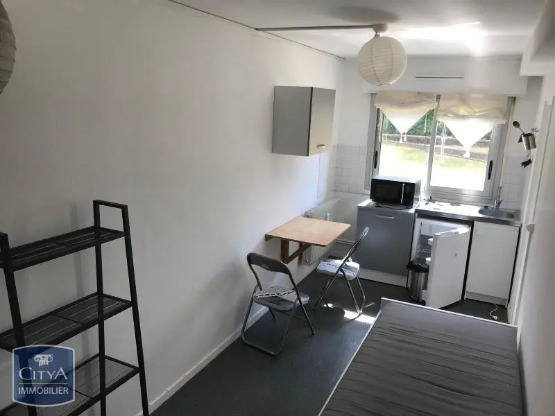 Photo 1 Appartement 1 pièce 16.1m²