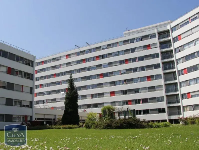 Photo 2 Appartement 1 pièce 31.83m²