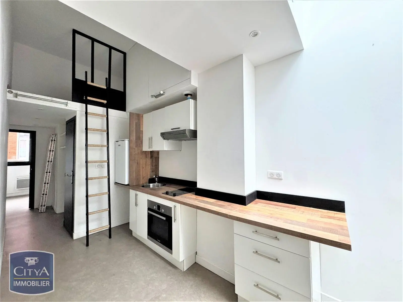 Photo 2 Appartement 1 pièce 31.13m²