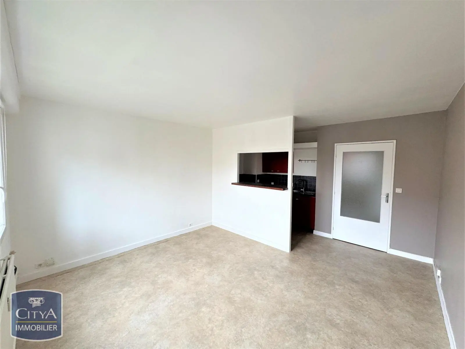 Photo 3 Appartement 1 pièce 27.81m²