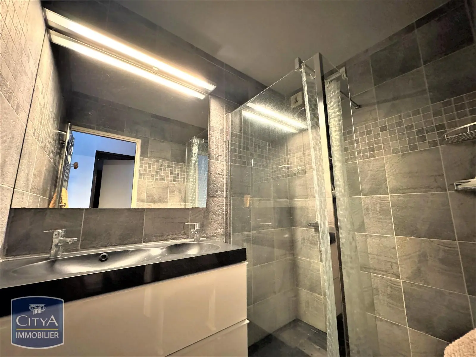 Photo 13 Appartement 4 pièces 105.99m²