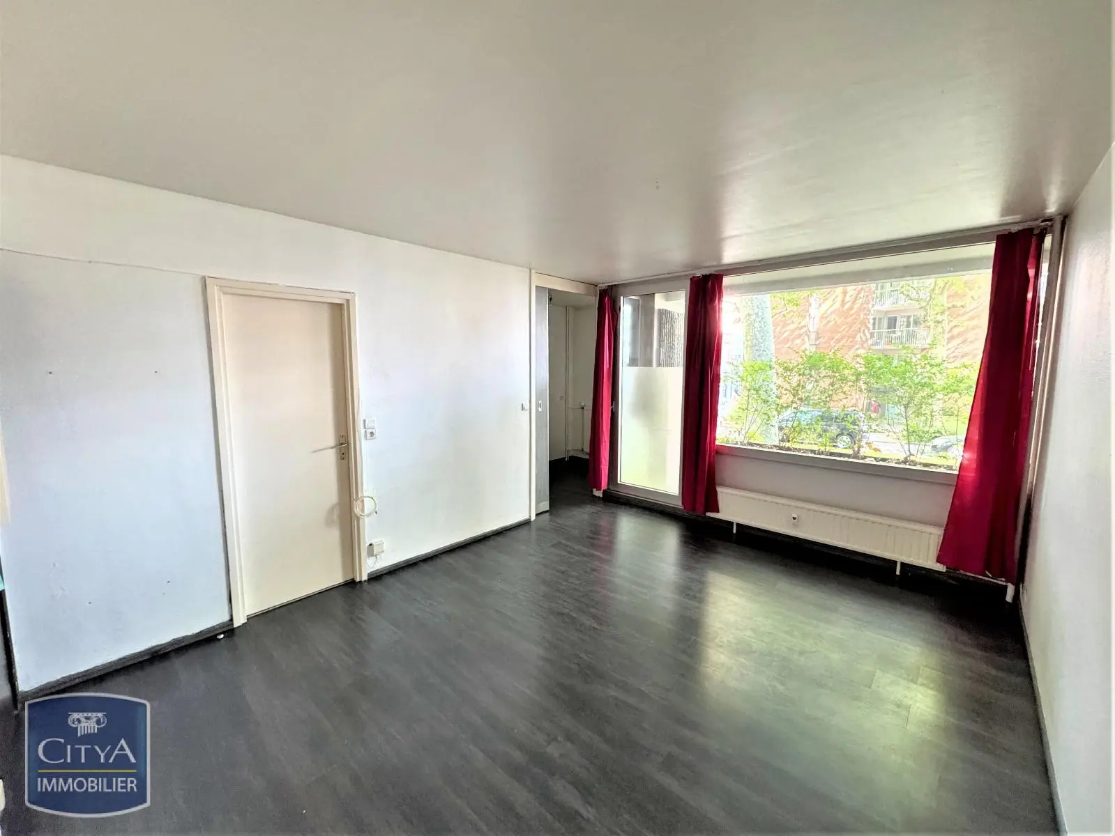 Photo 1 Appartement 1 pièce 25.85m²