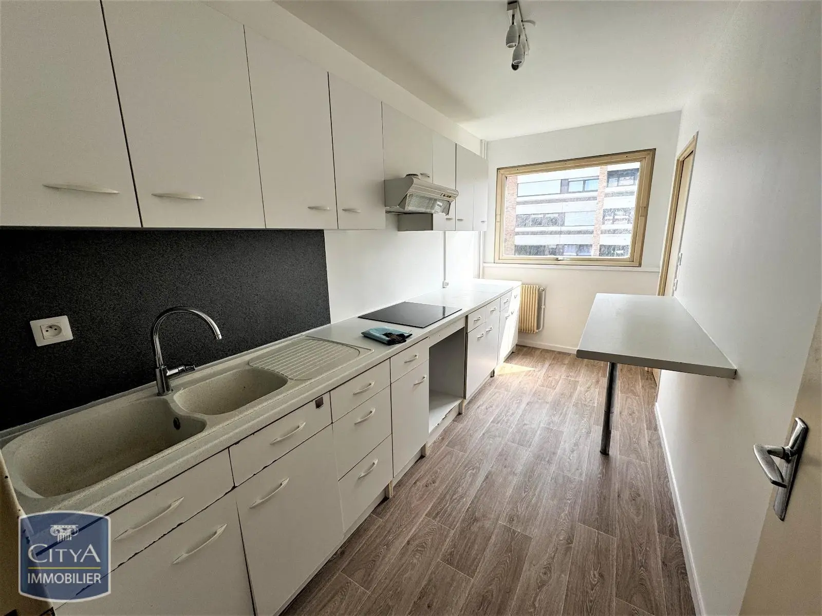 Photo 2 Appartement 1 pièce 31.51m²