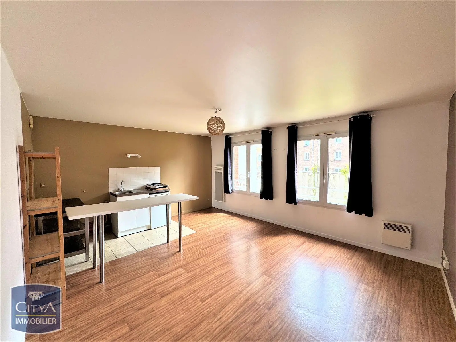 Photo 1 Appartement 1 pièce 33.24m²