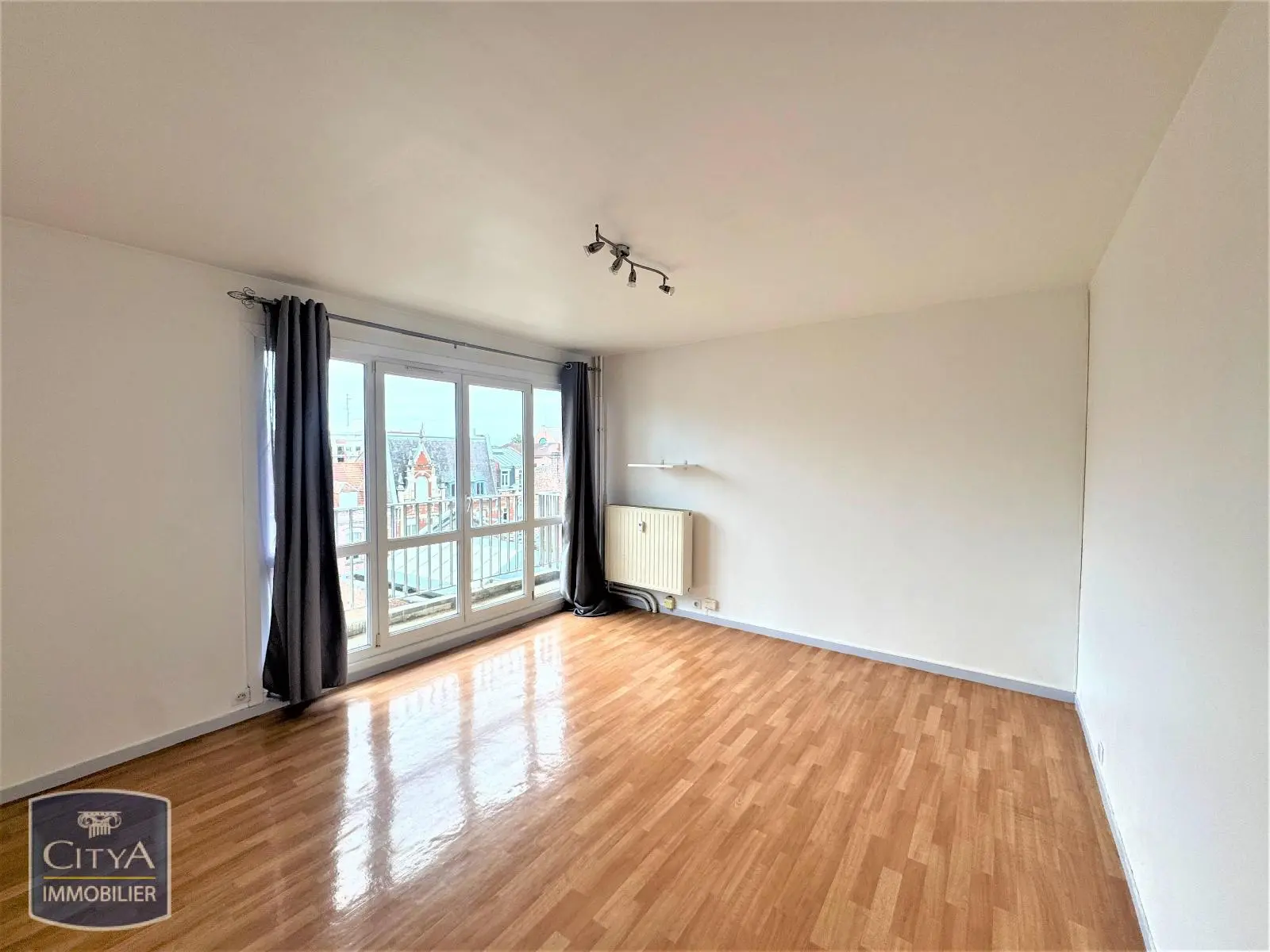 Photo 1 Appartement 1 pièce 27.53m²
