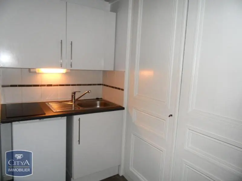 Photo 2 Appartement 1 pièce 24.77m²