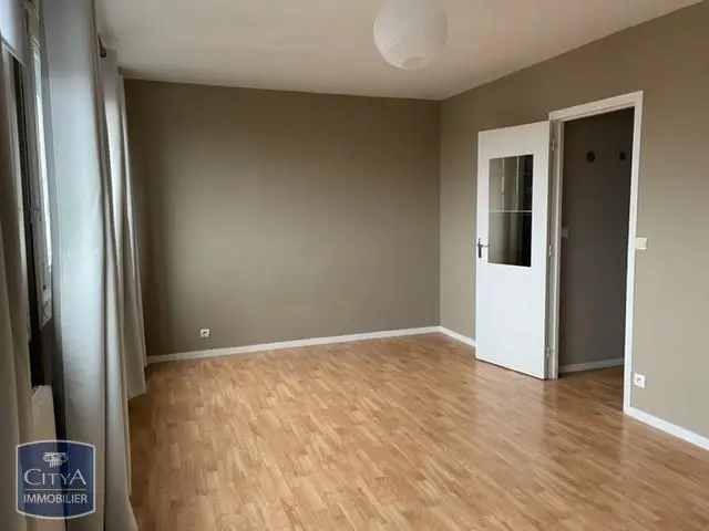 Photo 1 Appartement 1 pièce 28.88m²