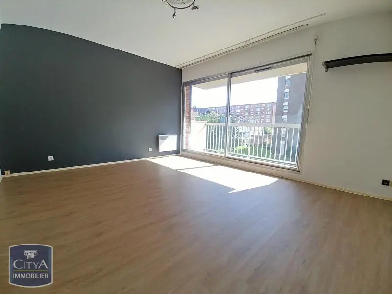 Photo 1 Appartement 1 pièce 24.39m²