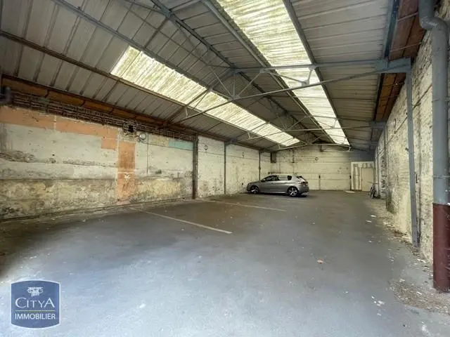 Photo 1 Parking