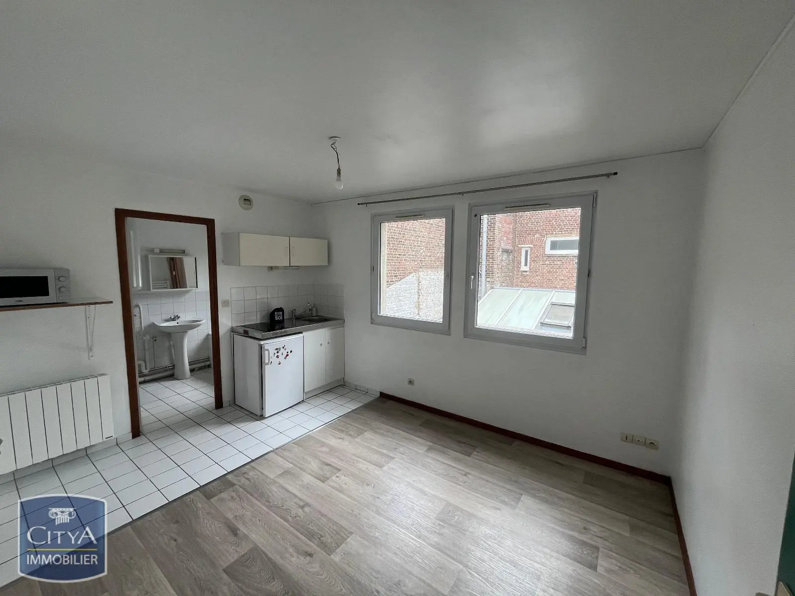 Photo 2 Appartement 1 pièce 17.69m²