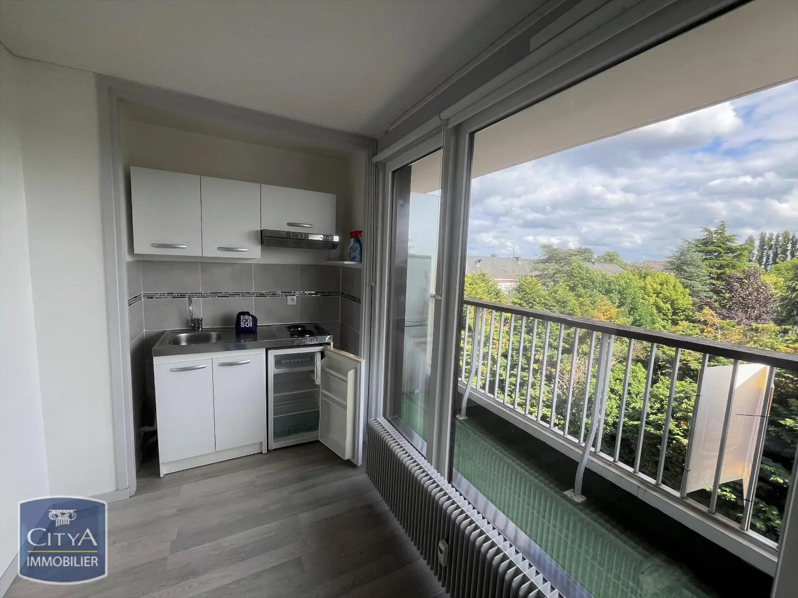 Photo 1 Appartement 1 pièce 20.96m²