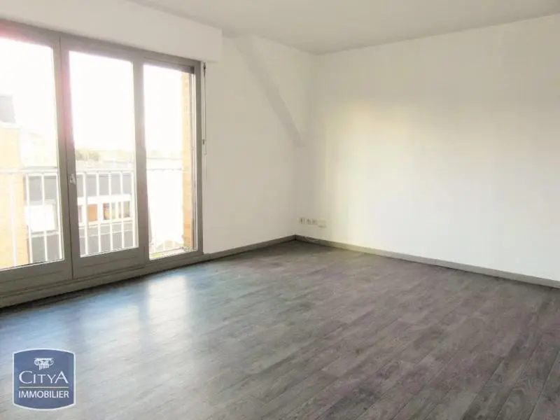 Appartement 1 pièce 32 m² · à Lille · 32,4 m² · 500 €