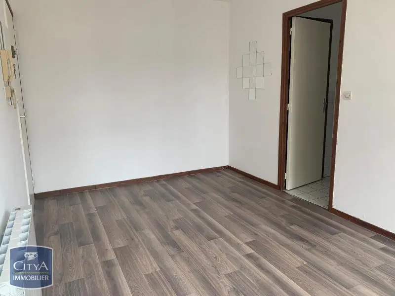 Photo 2 Appartement 1 pièce 19.24m²