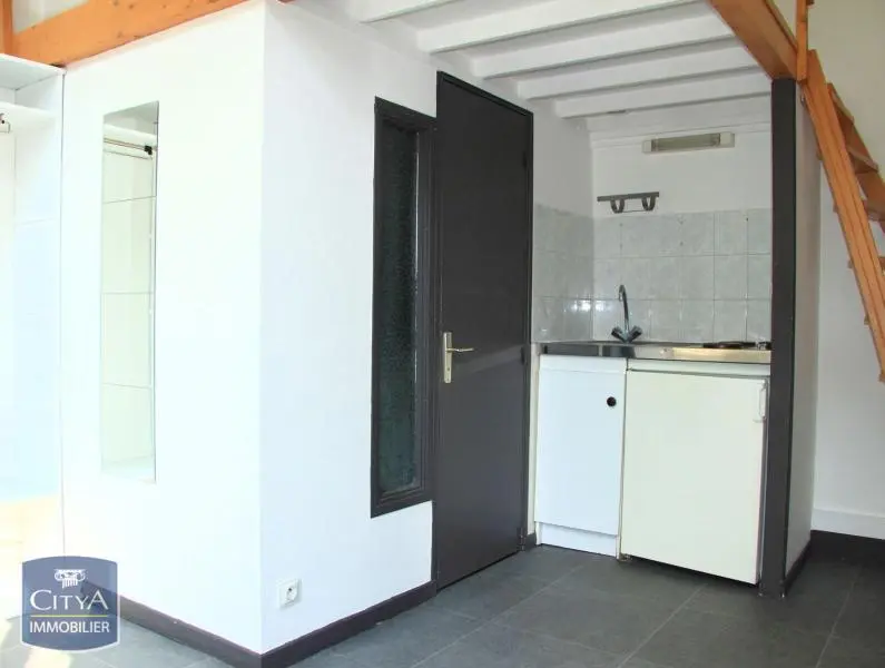 Photo 2 Appartement 1 pièce 12.68m²