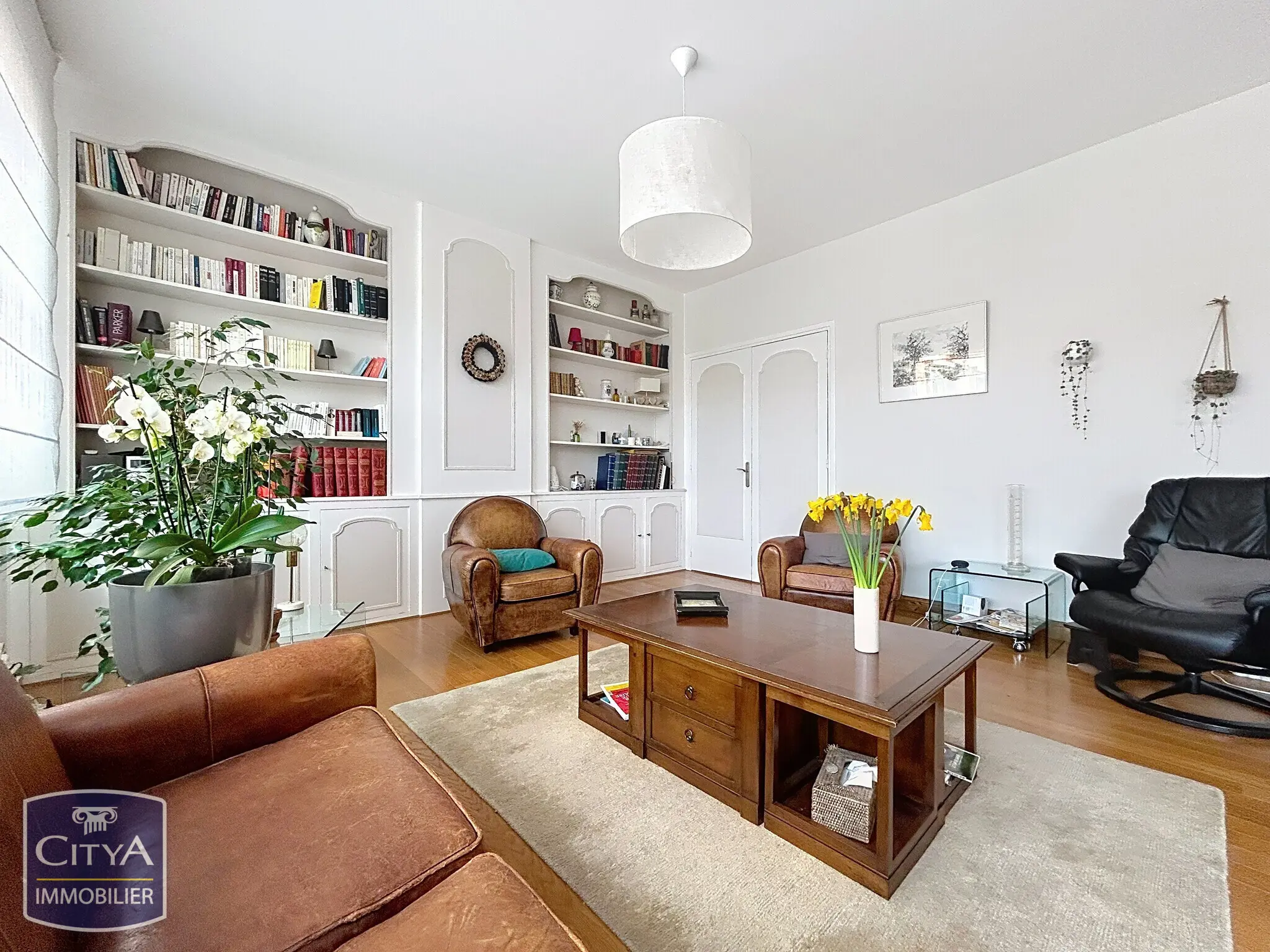 Photo 1 Appartement 6 pièces 135m²