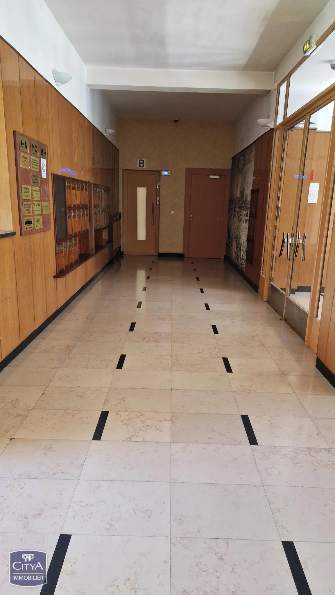 Photo 12 Local Professionnel 117m²