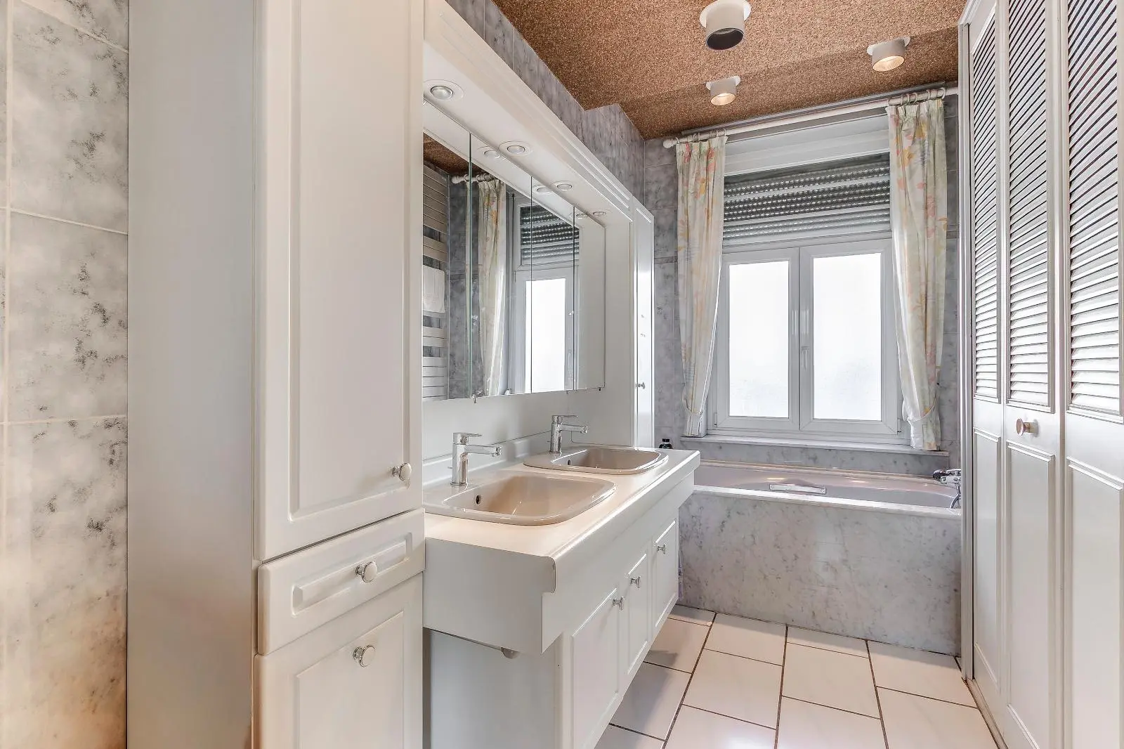 Photo 8 Maison 7 pièces 275m²