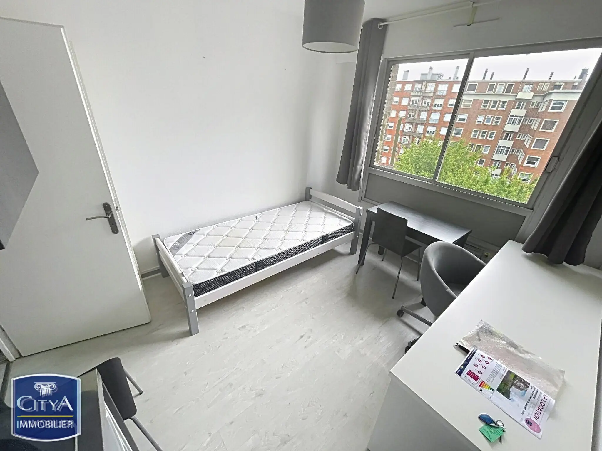 Photo 2 Appartement 1 pièce 16.61m²