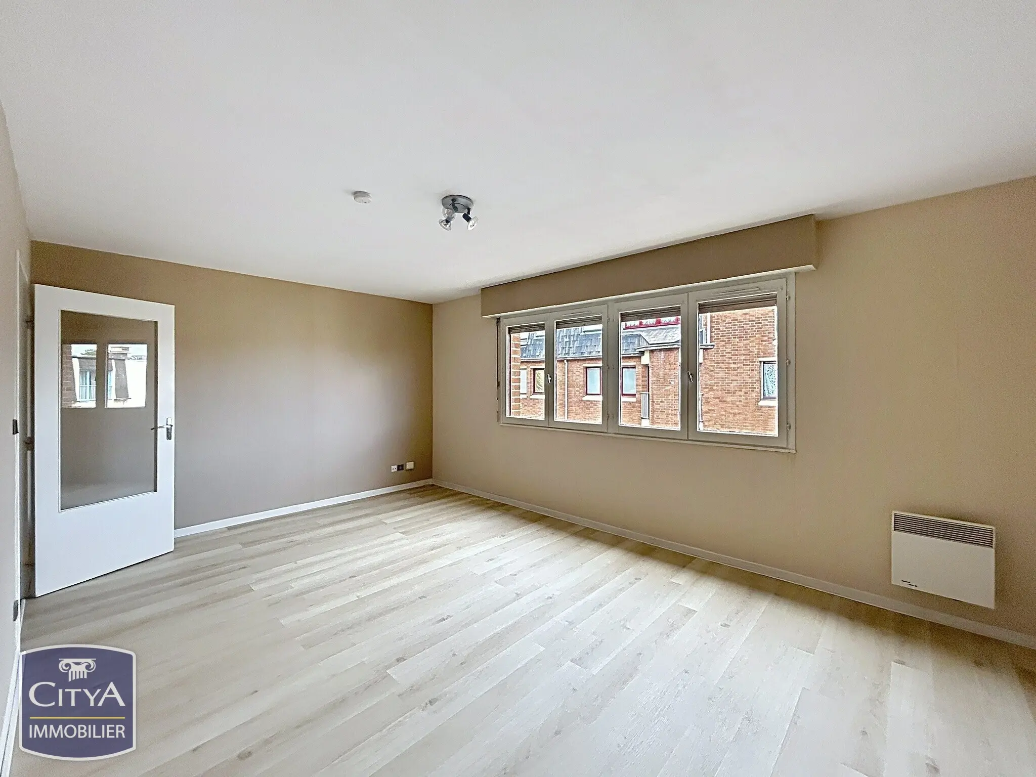 Photo 2 Appartement 1 pièce 32.53m²