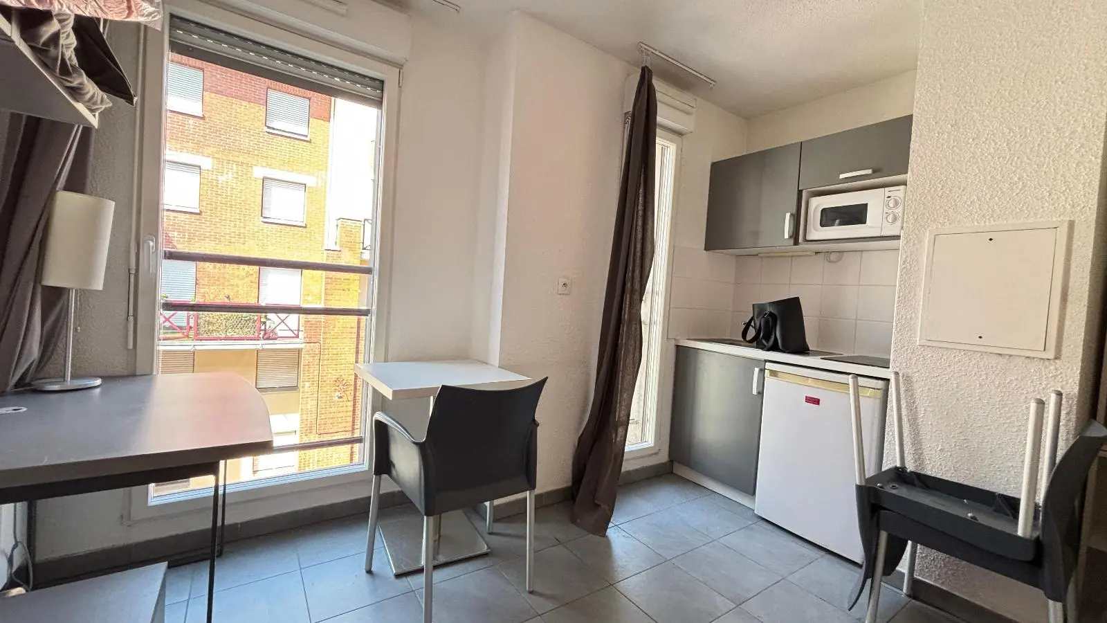 Photo 2 Appartement 1 pièce 16.35m²