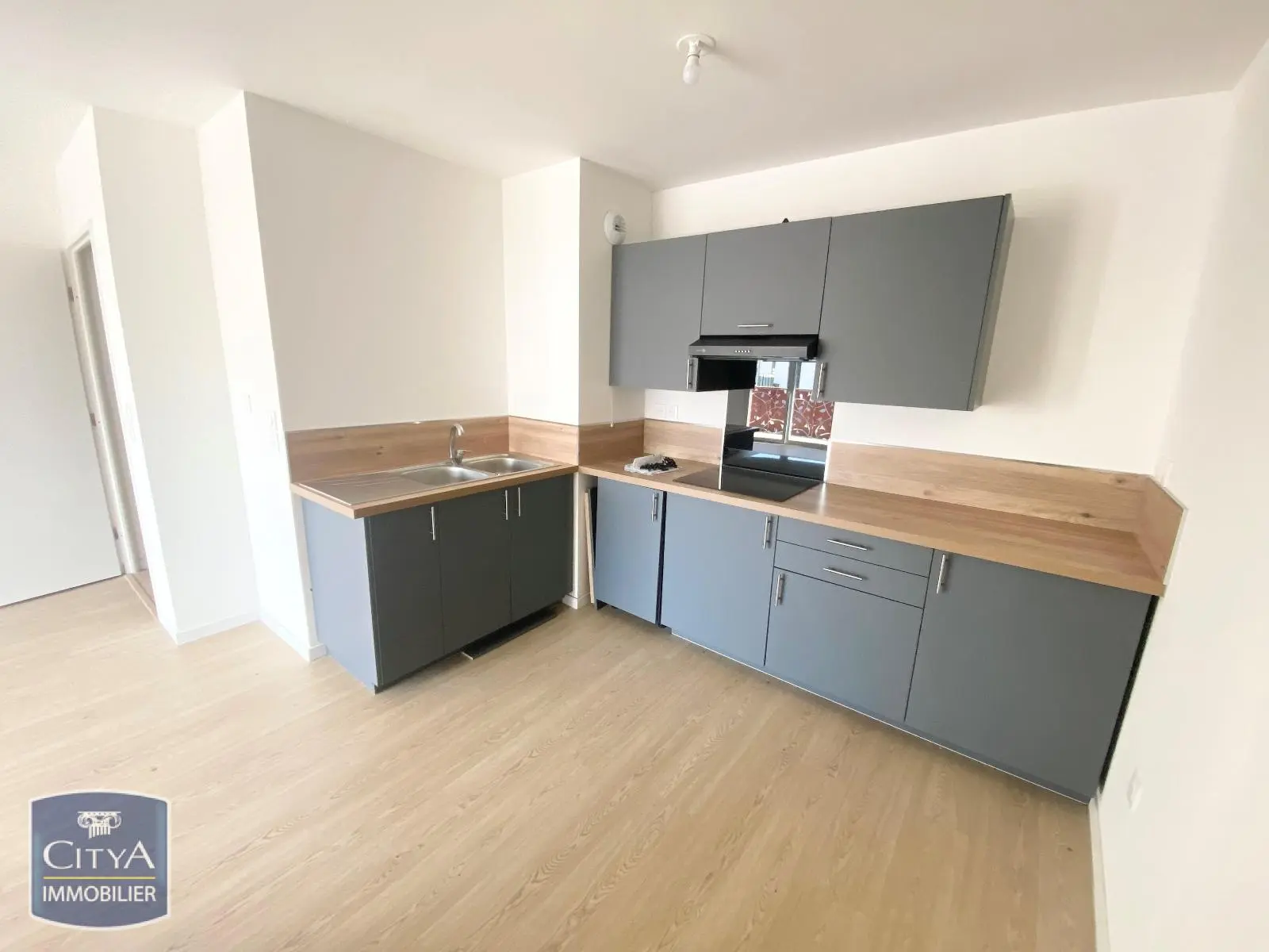 Photo 2 Appartement 1 pièce 40.23m²