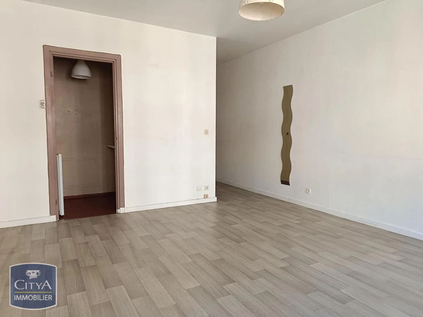 Photo 1 Appartement 1 pièce 31.5m²