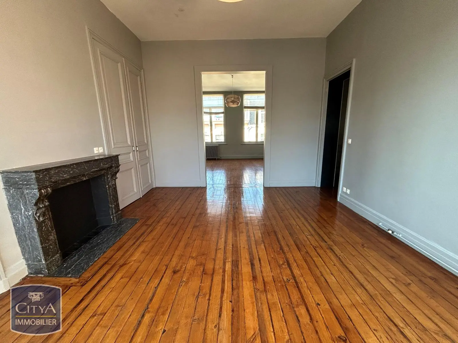 Photo 1 Appartement 5 pièces 164.21m²