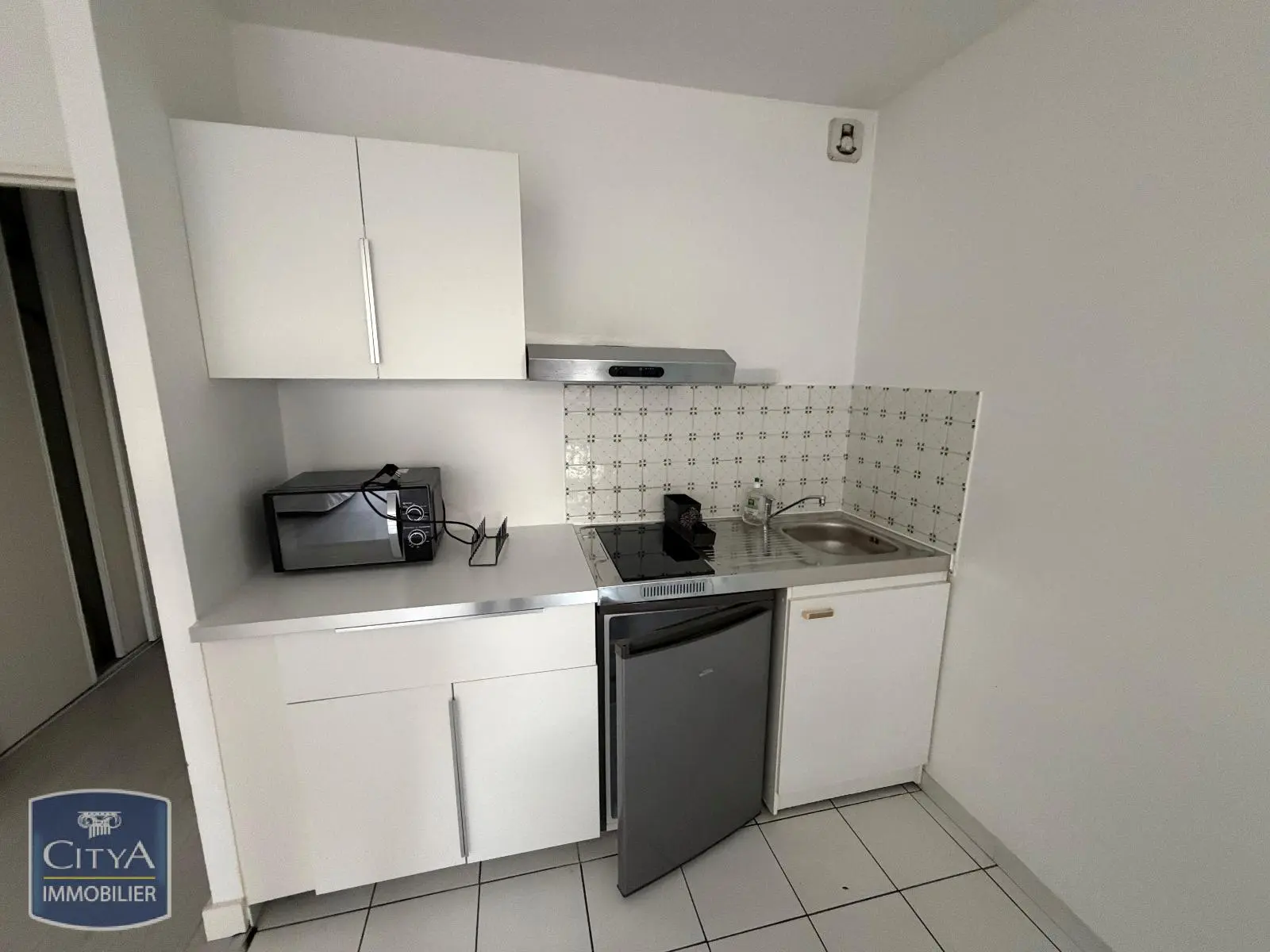 Photo 1 Appartement 1 pièce 33.78m²