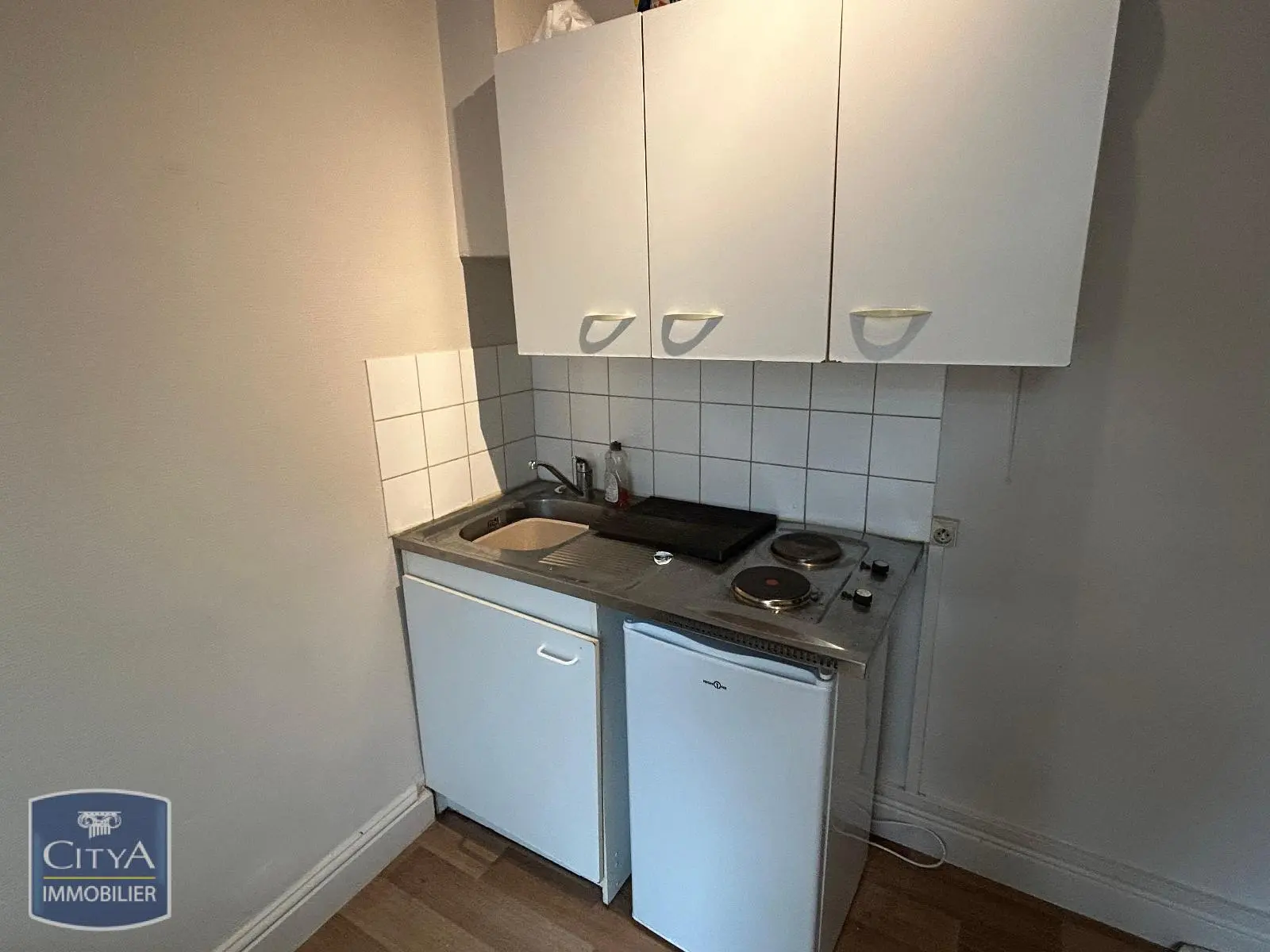 Photo 2 Appartement 1 pièce 14.46m²