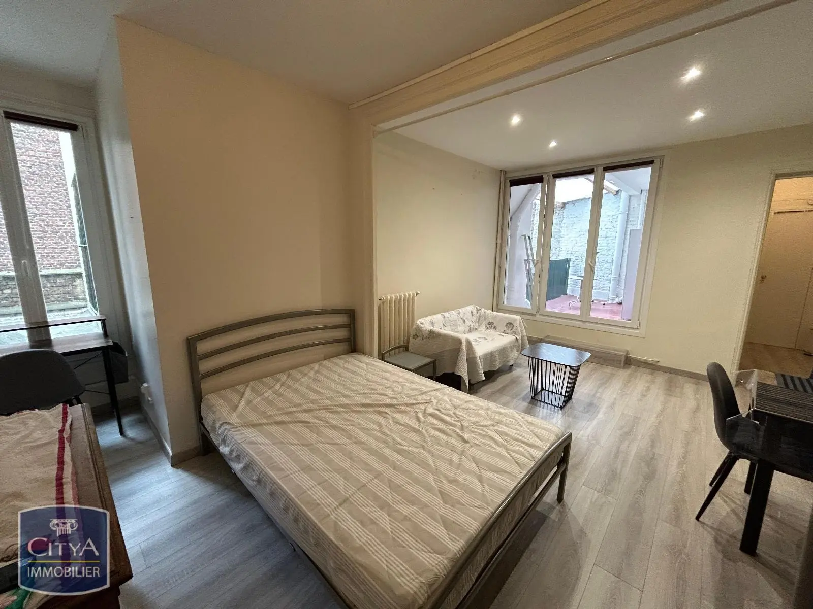 Photo 1 Appartement 1 pièce 27.7m²