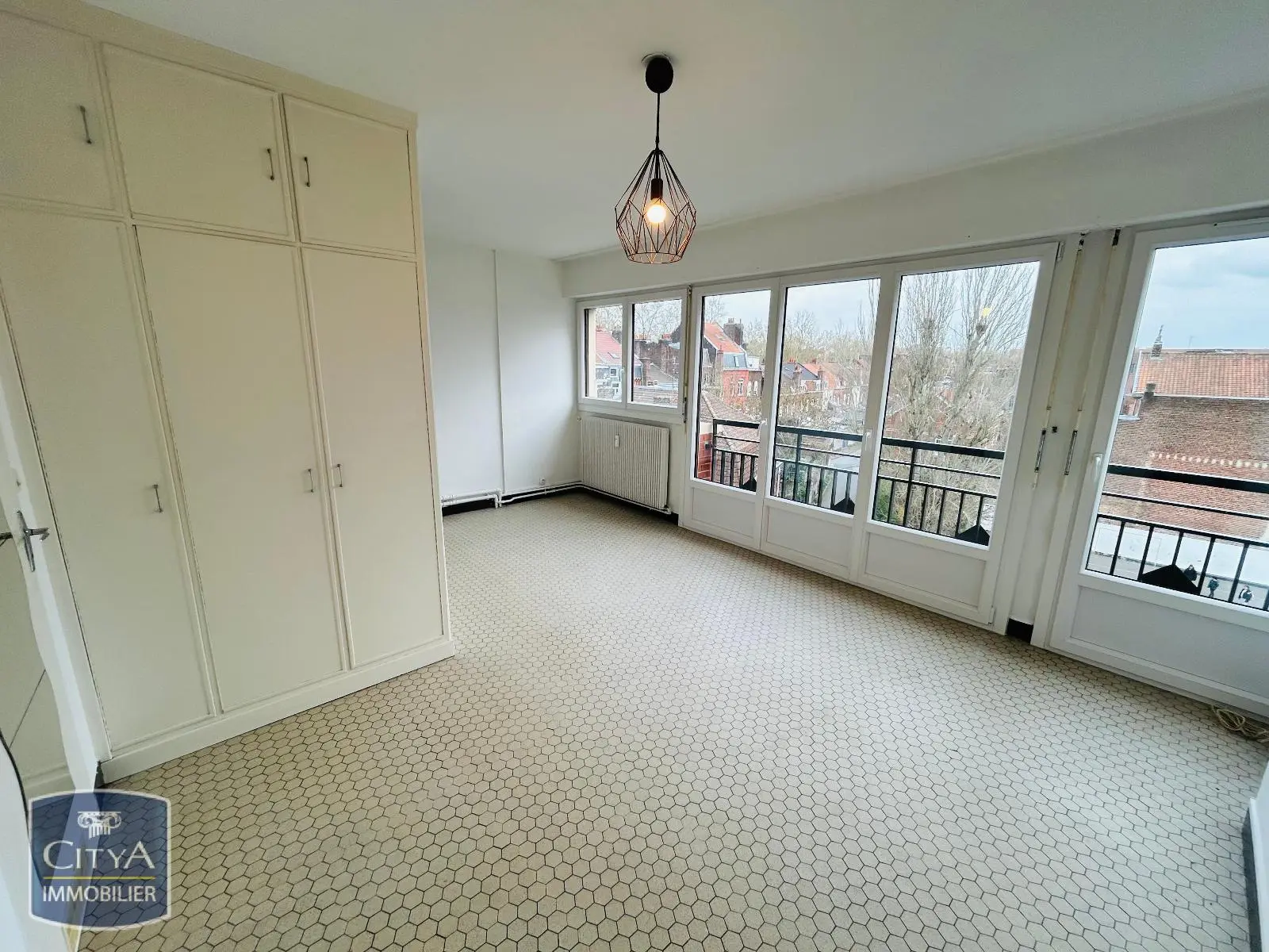 Photo 1 Appartement 1 pièce 28.24m²