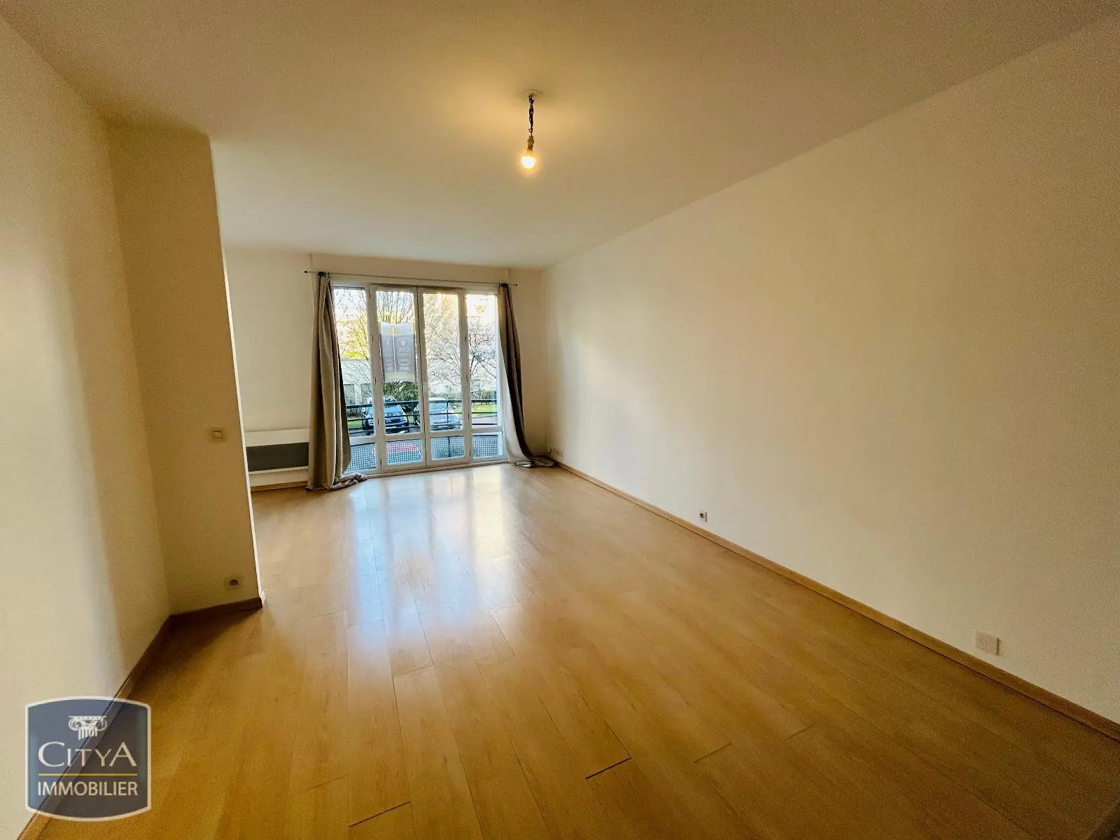 Photo 2 Appartement 1 pièce 37.4m²