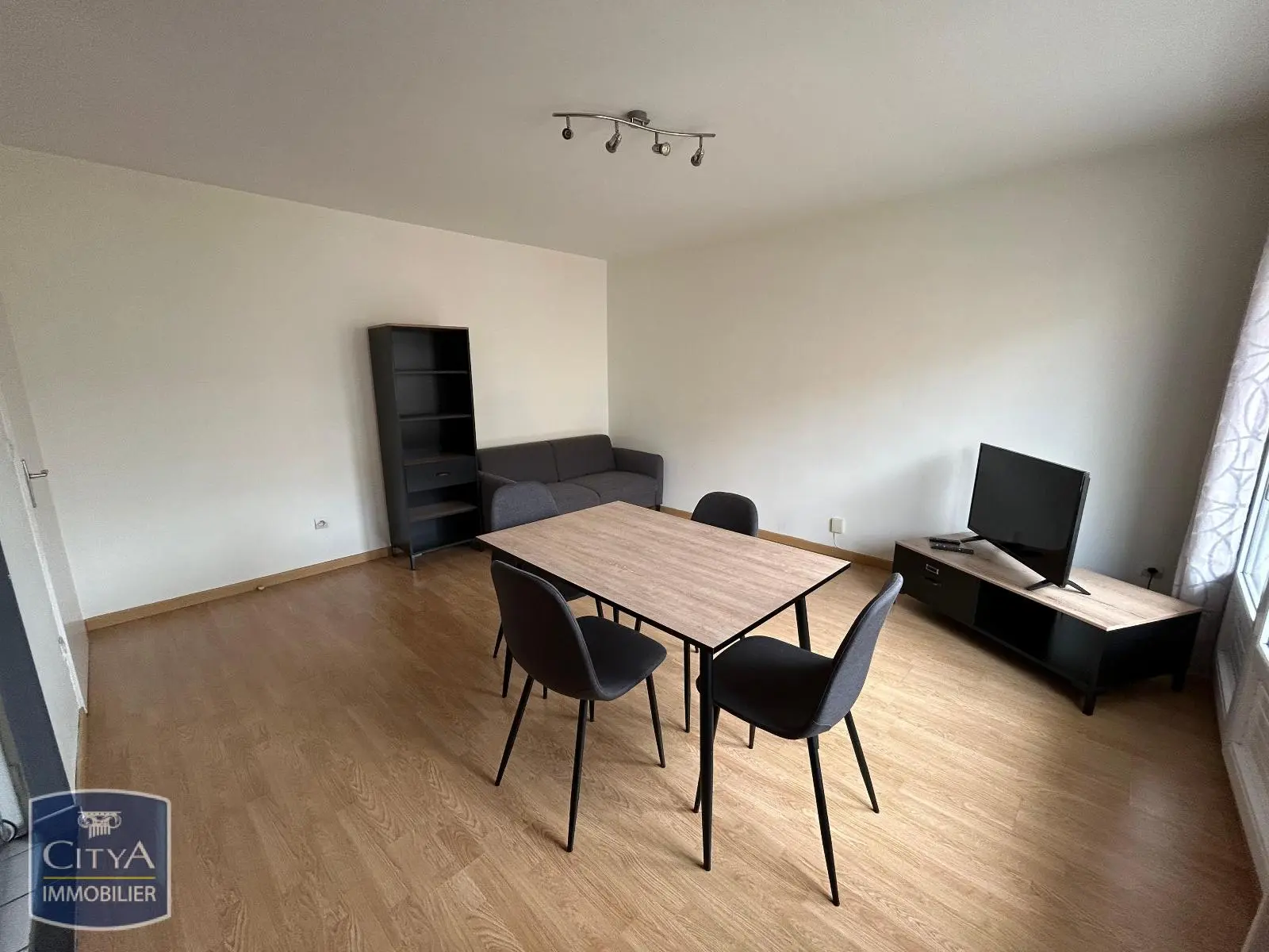 Photo 2 Appartement 2 pièces 43.78m²