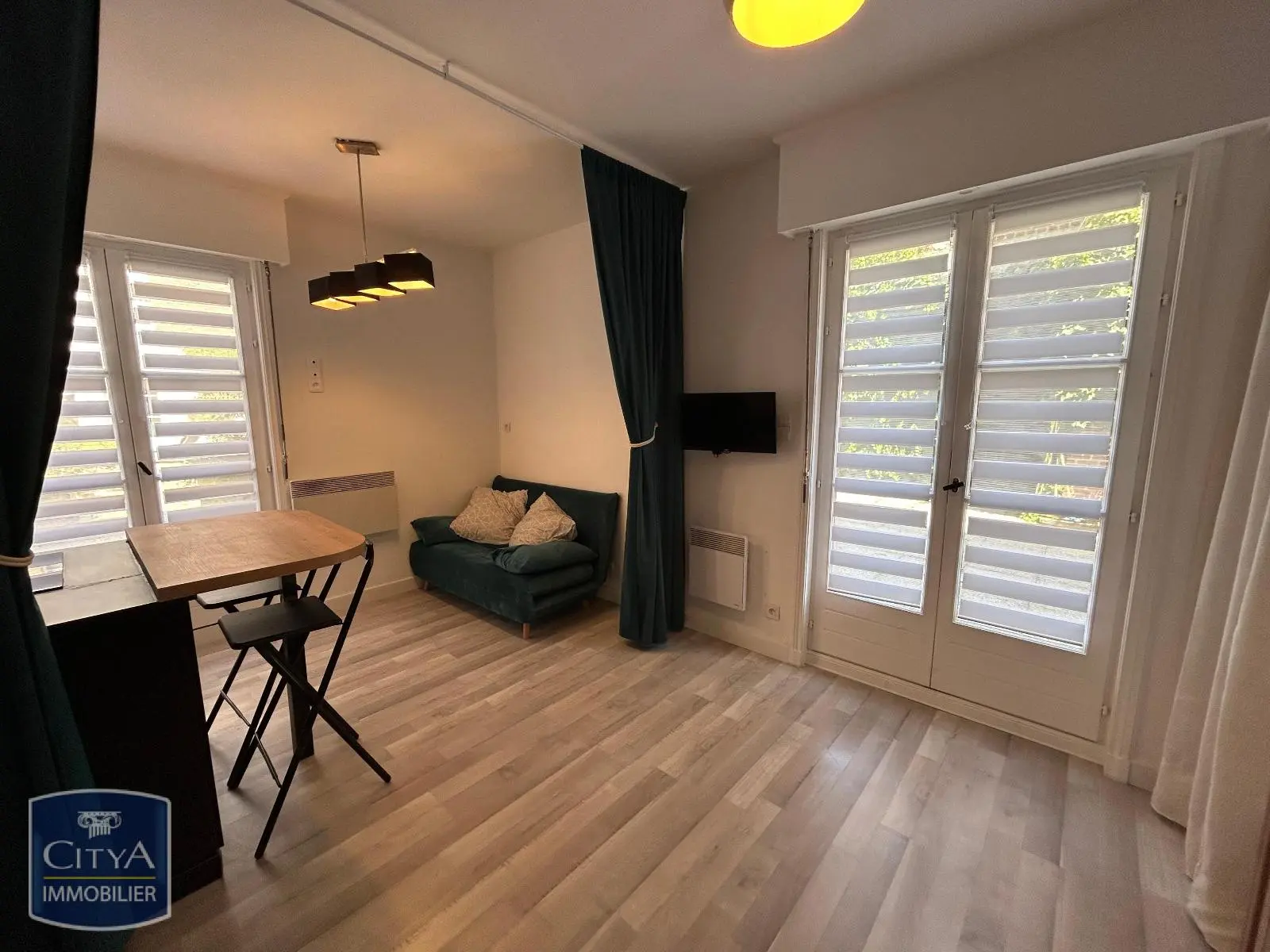 Photo 1 Appartement 1 pièce 25.74m²