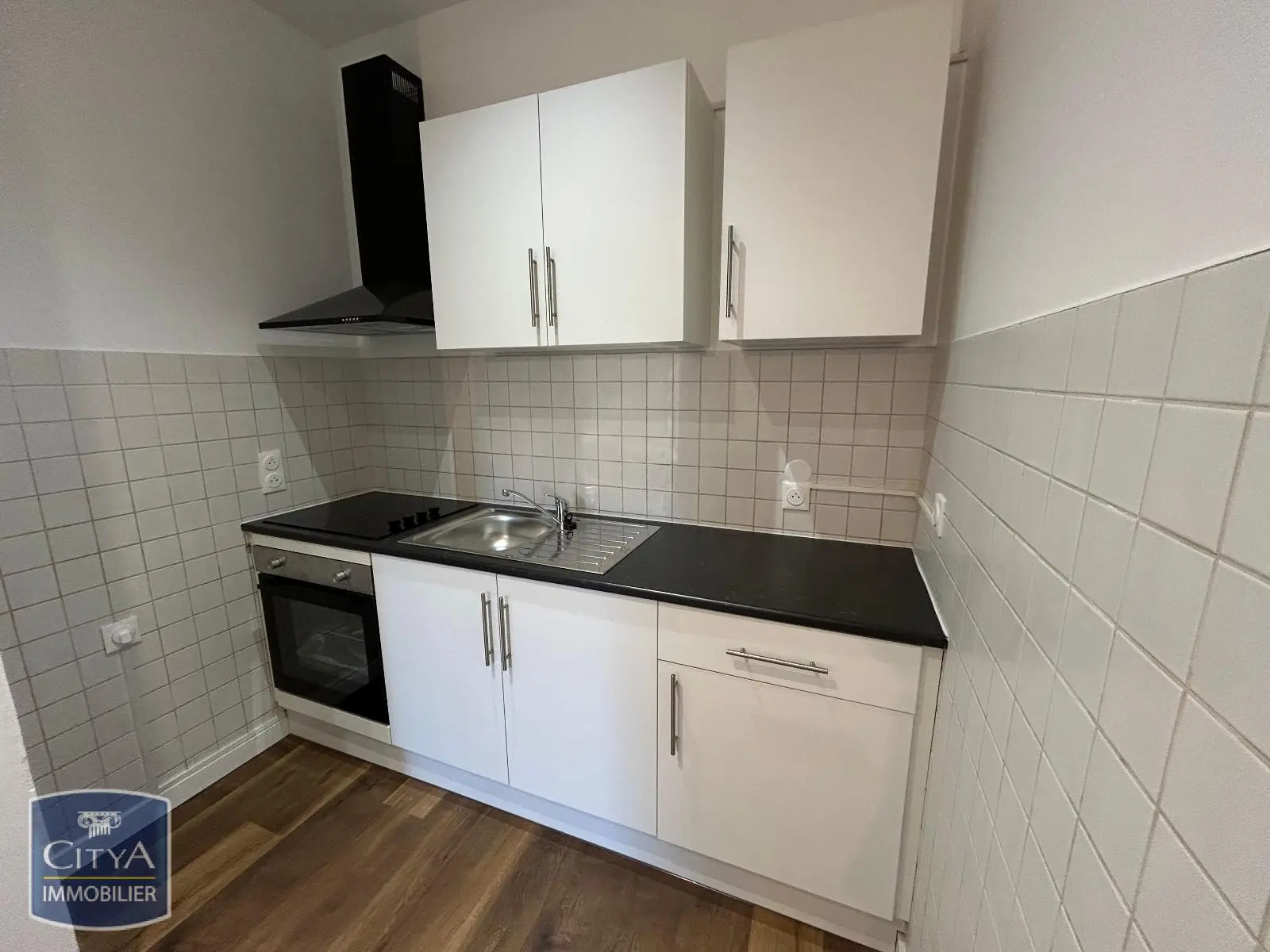Photo 2 Appartement 1 pièce 44.77m²