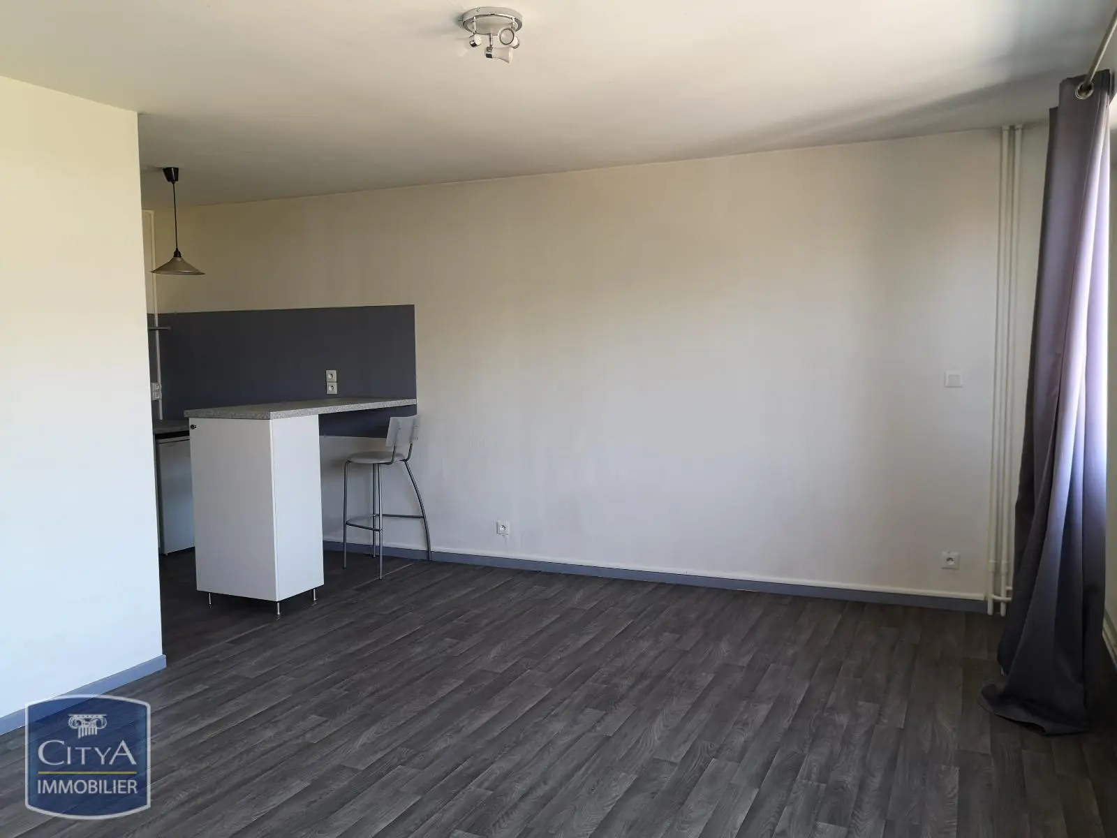 Photo 1 Appartement 1 pièce 30.85m²
