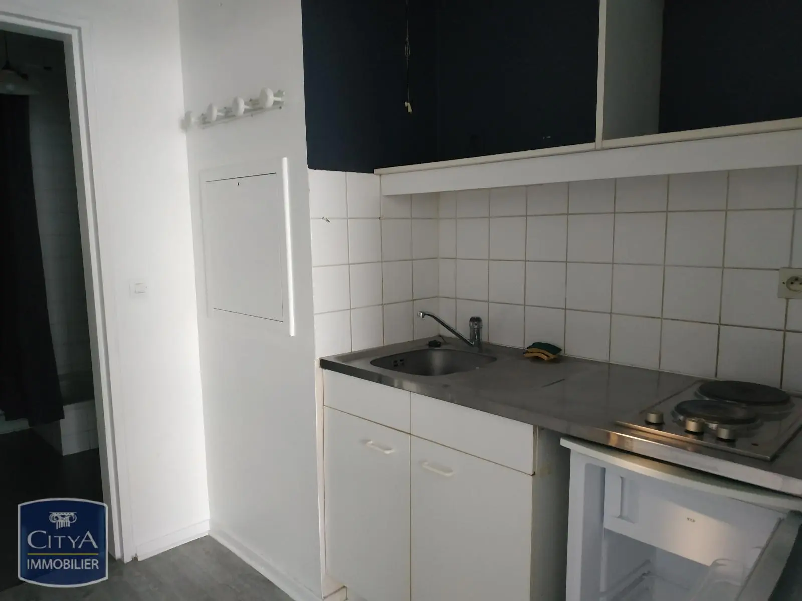 Photo 2 Appartement 1 pièce 27.68m²