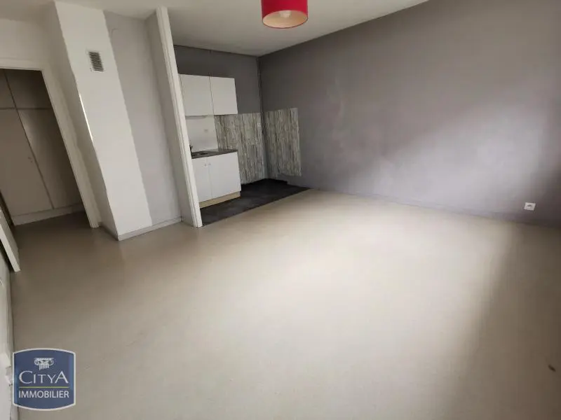 Photo 1 Appartement 1 pièce 28.6m²