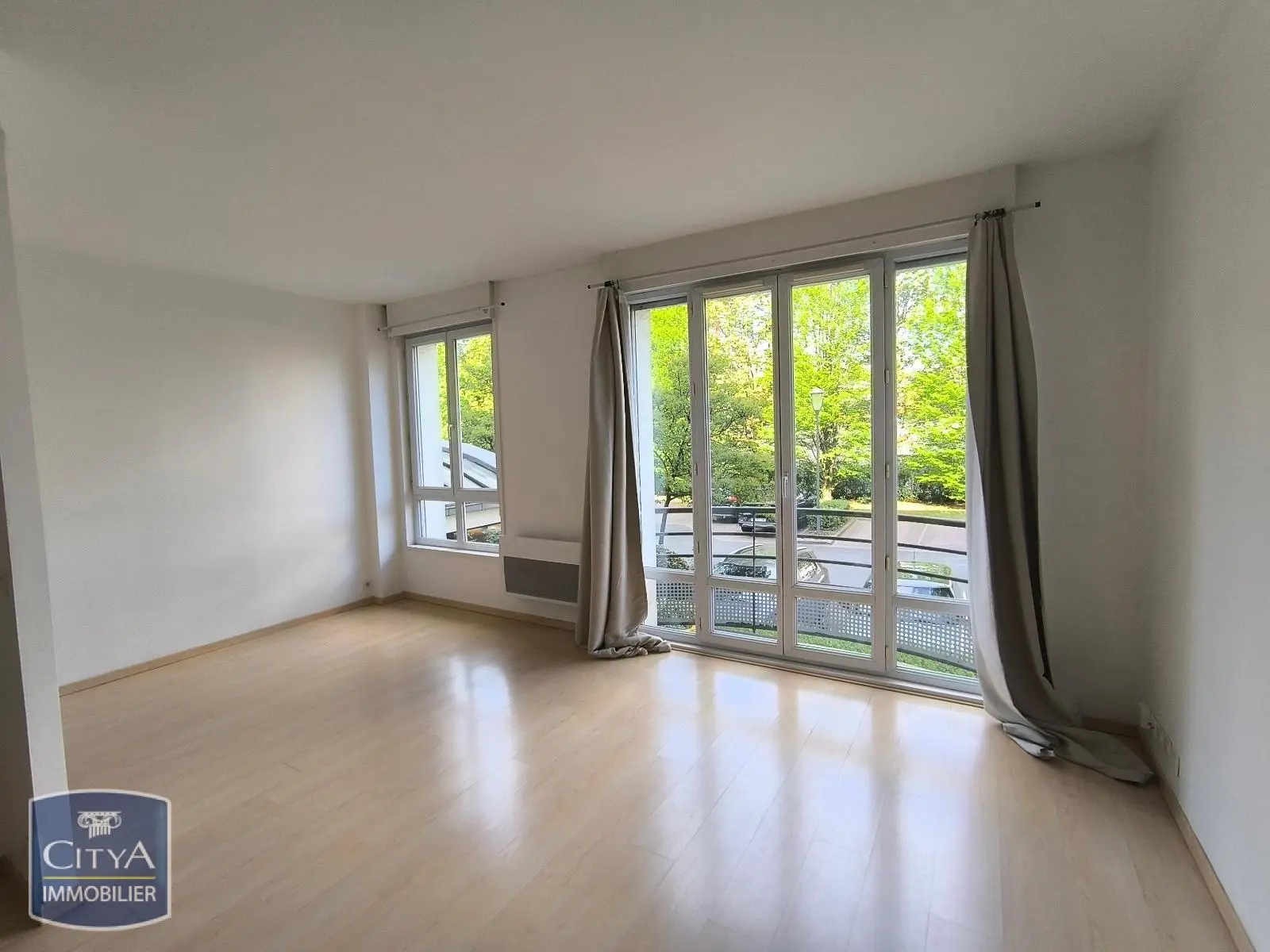 Photo 1 Appartement 1 pièce 37.4m²