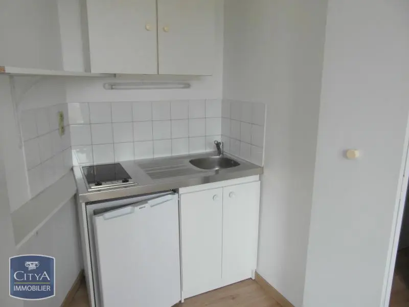 Photo 2 Appartement 1 pièce 22.27m²