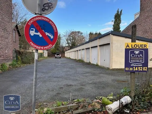 Photo 1 Parking