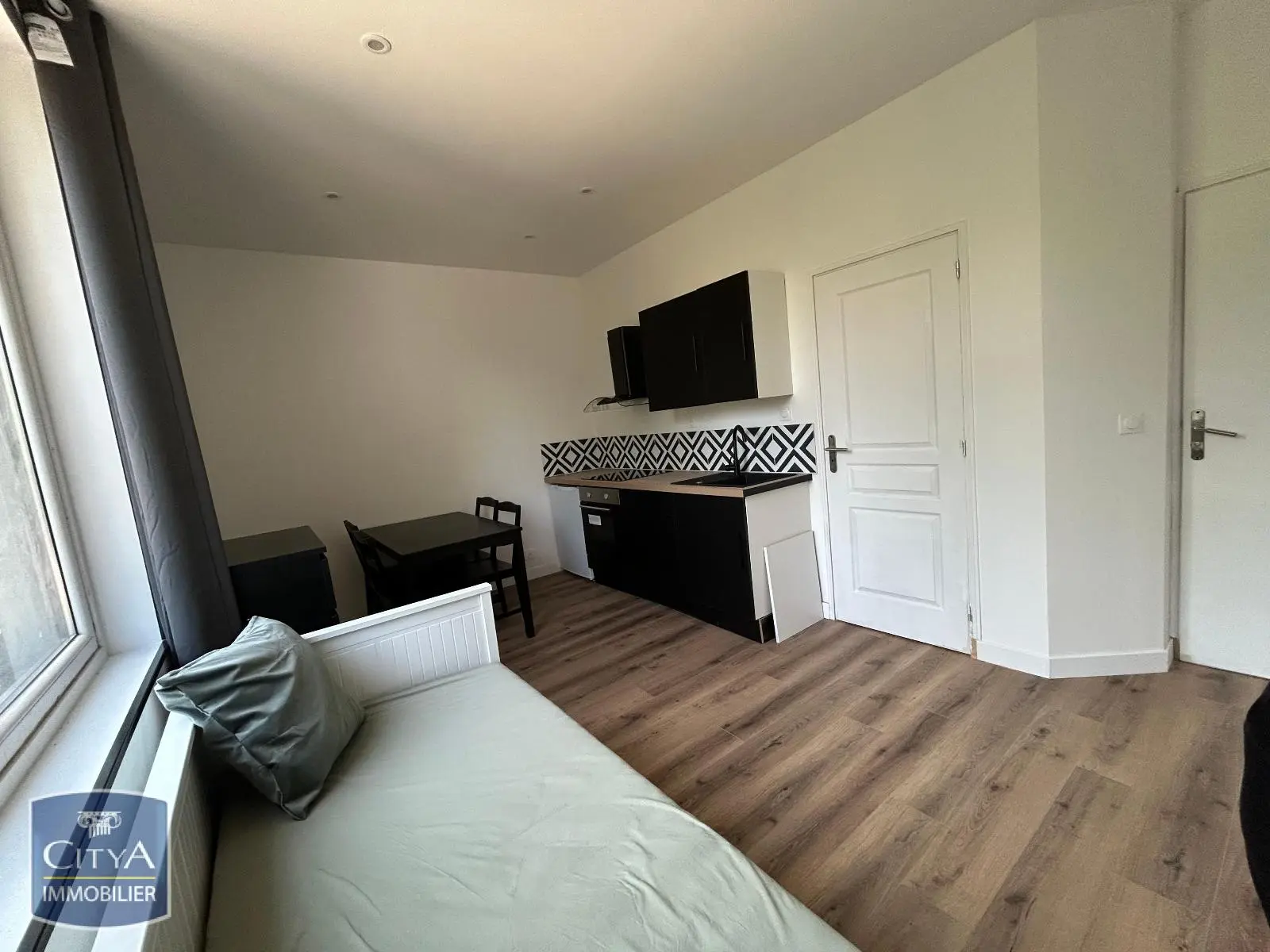 Photo 2 Appartement 1 pièce 23.05m²