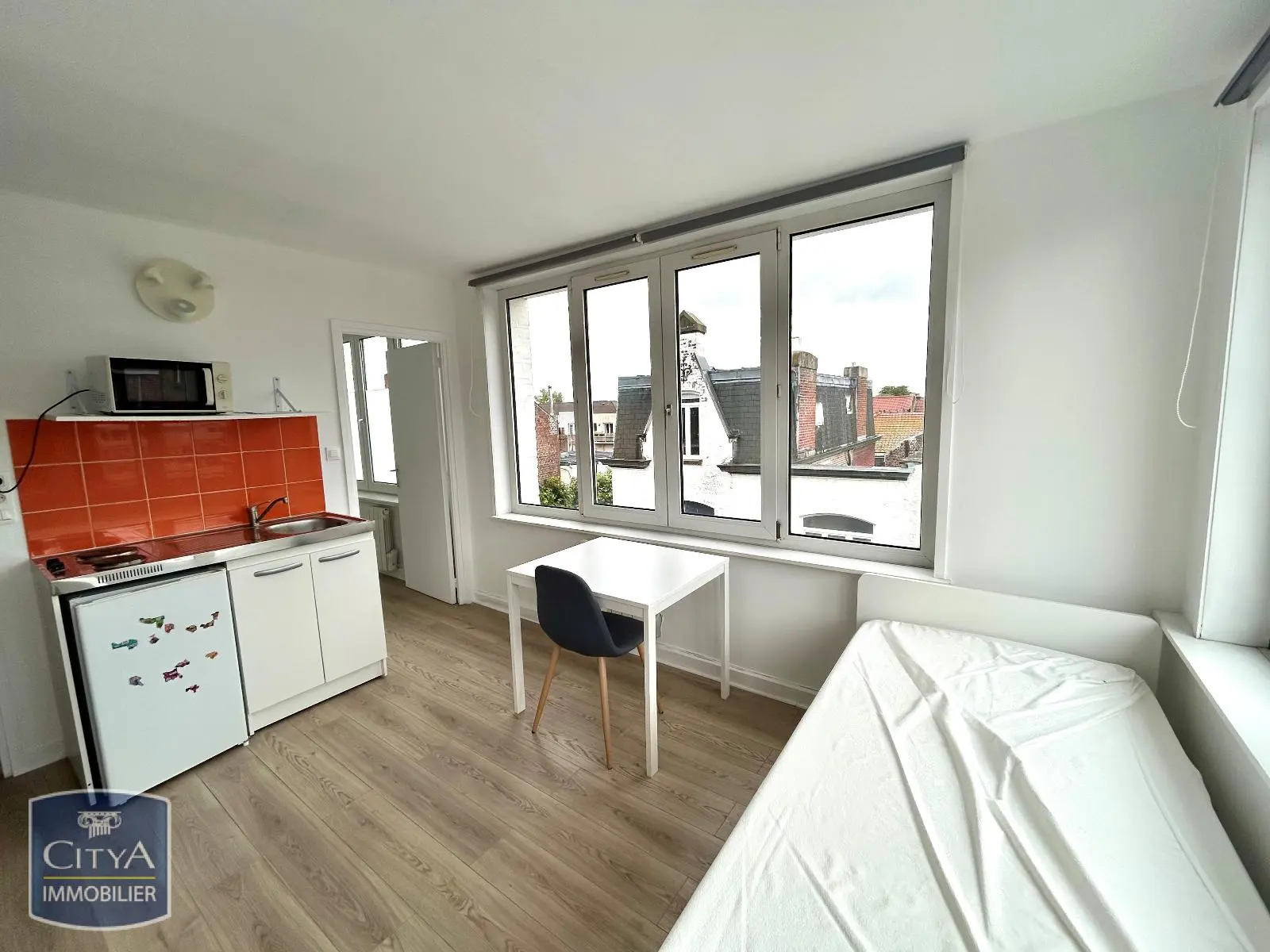Photo 1 Appartement 1 pièce 16.73m²