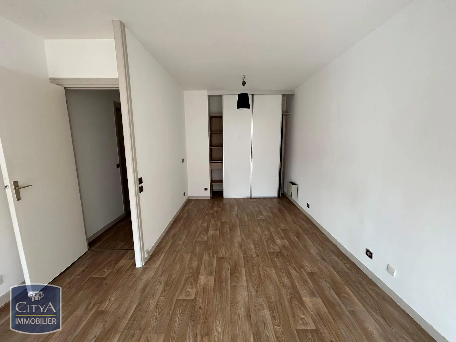 Photo 2 Appartement 1 pièce 42.65m²