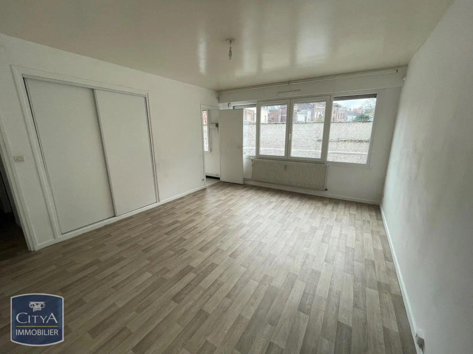 Photo 1 Appartement 1 pièce 31m²