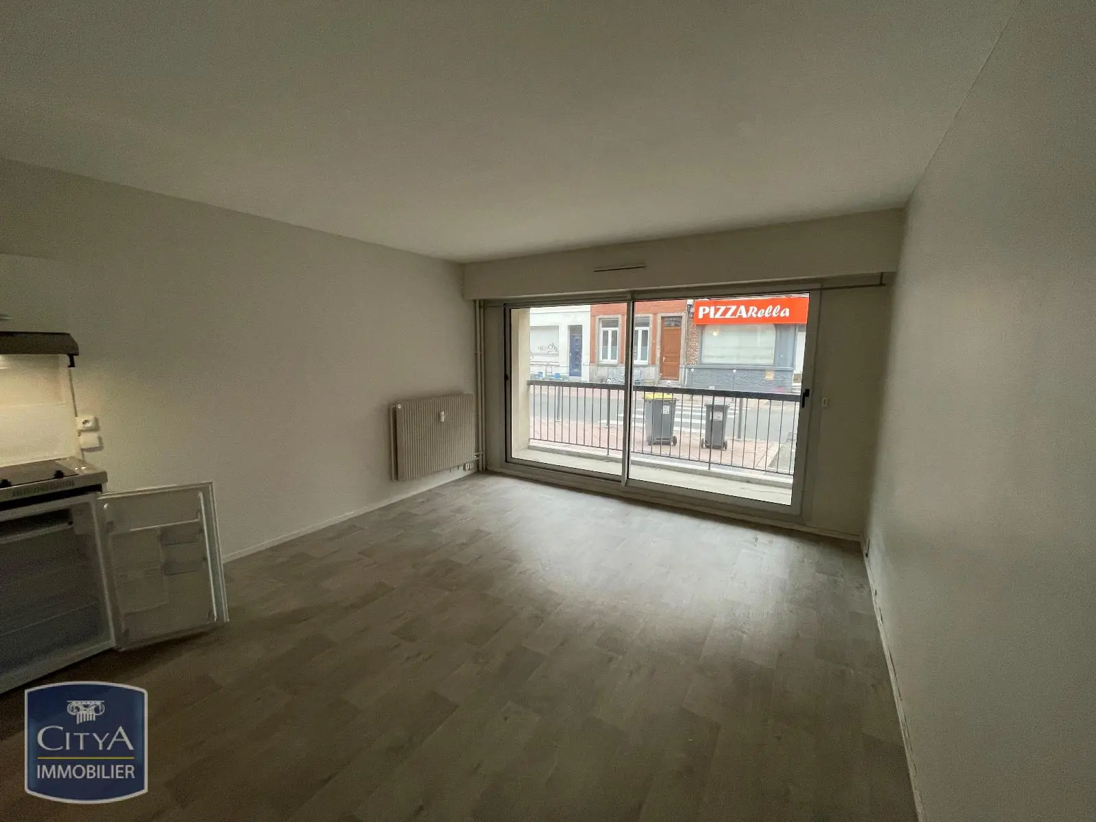 Photo 1 Appartement 1 pièce 22.84m²