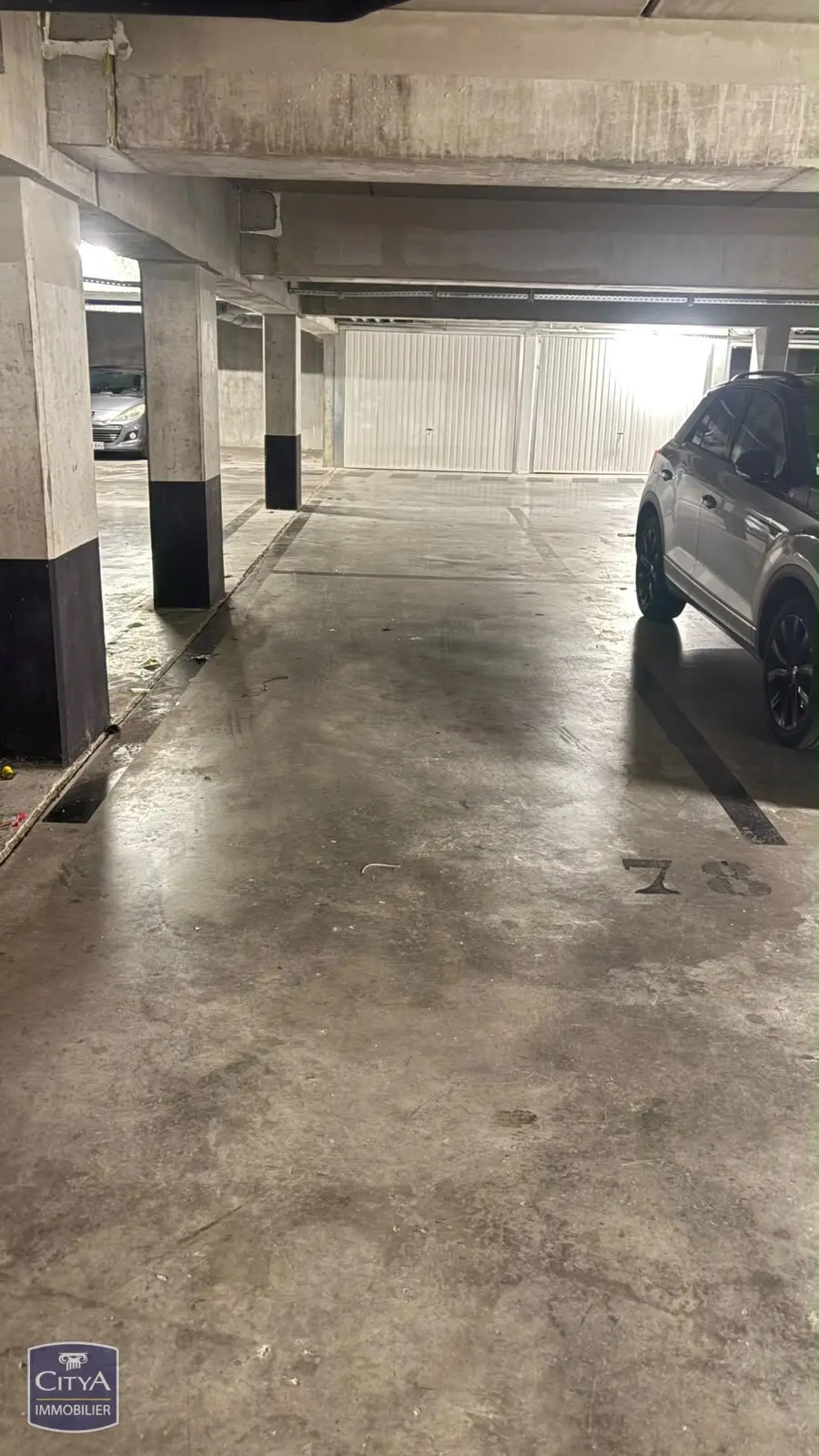 Photo 1 Parking