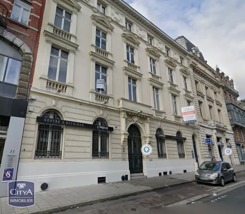 Photo 1 Local Professionnel 247.11m²