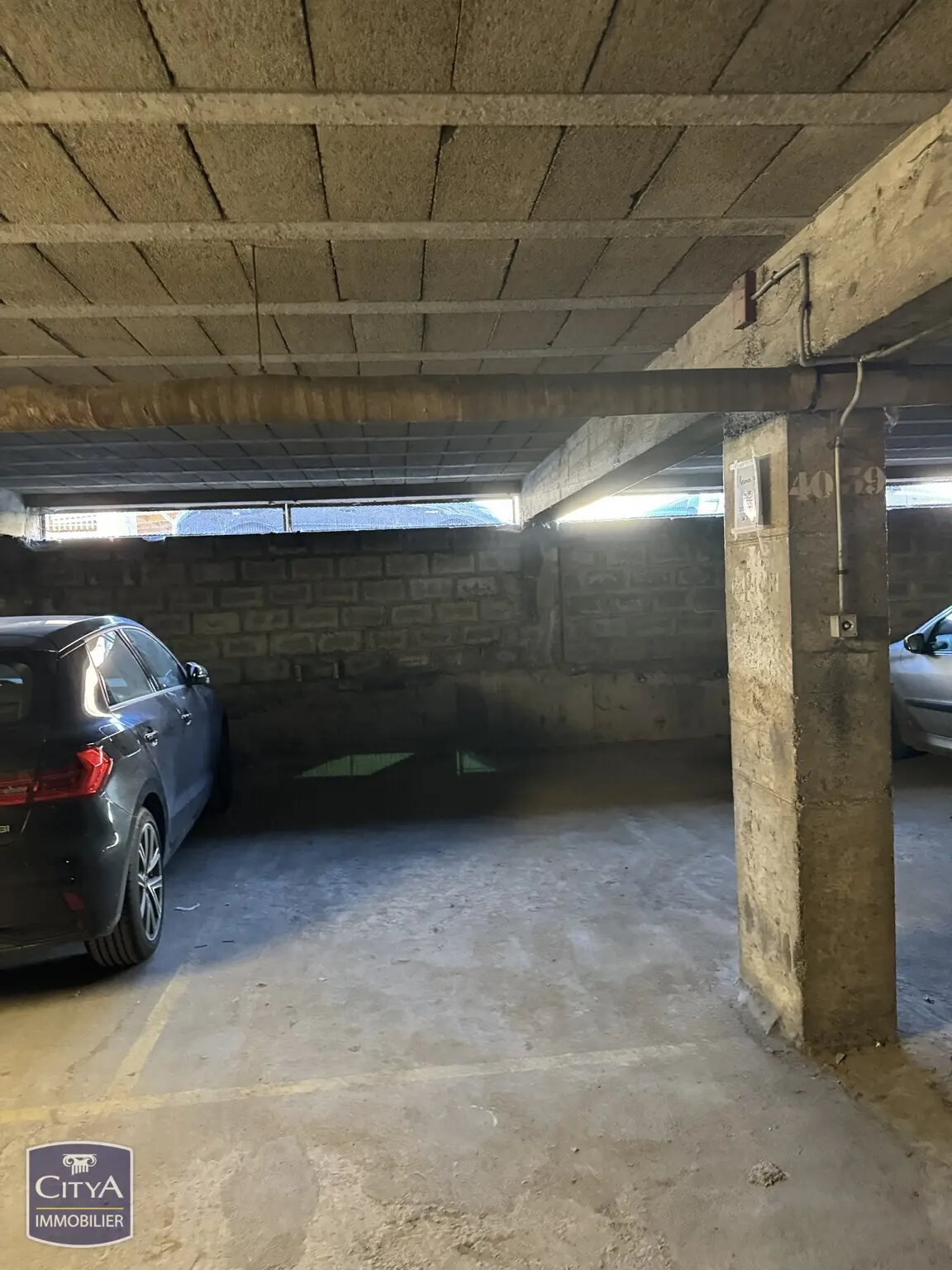 Photo 2 Parking